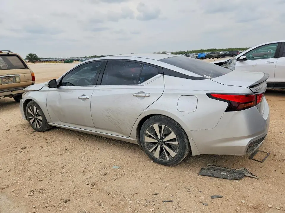 2019 NISSAN ALTIMA SV  