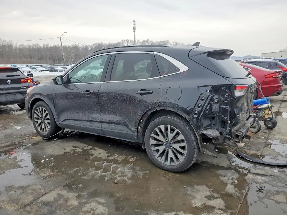 2020 FORD ESCAPE TITANIUM  