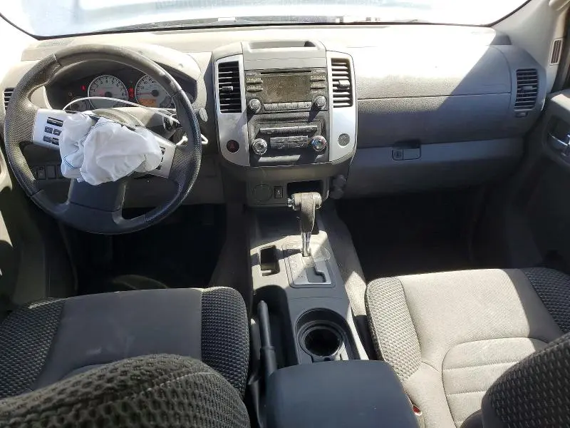 2014 NISSAN FRONTIER SV V6  