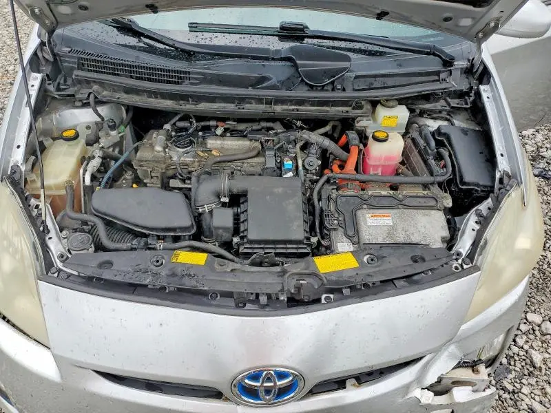 2011 TOYOTA PRIUS THREE  