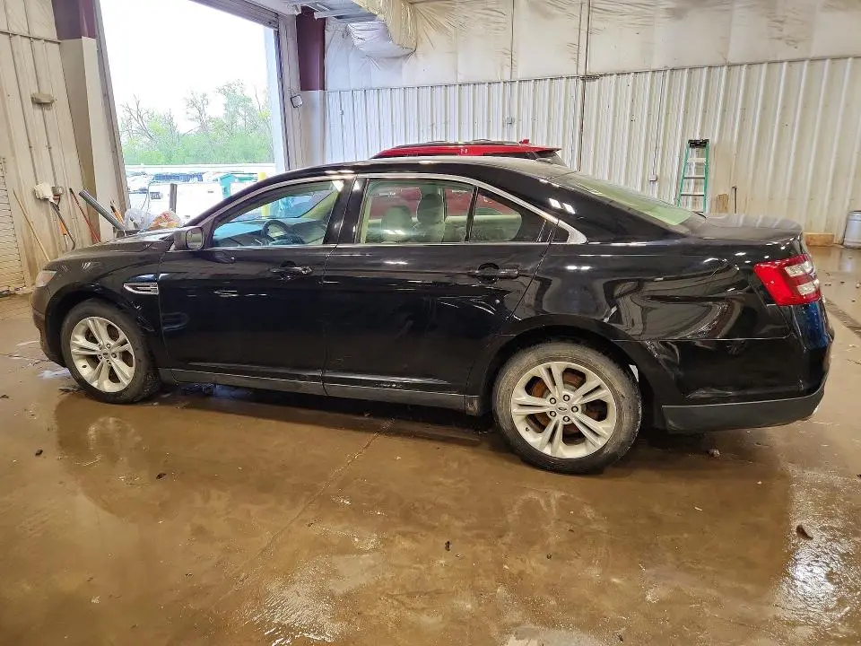 2017 FORD TAURUS SE  