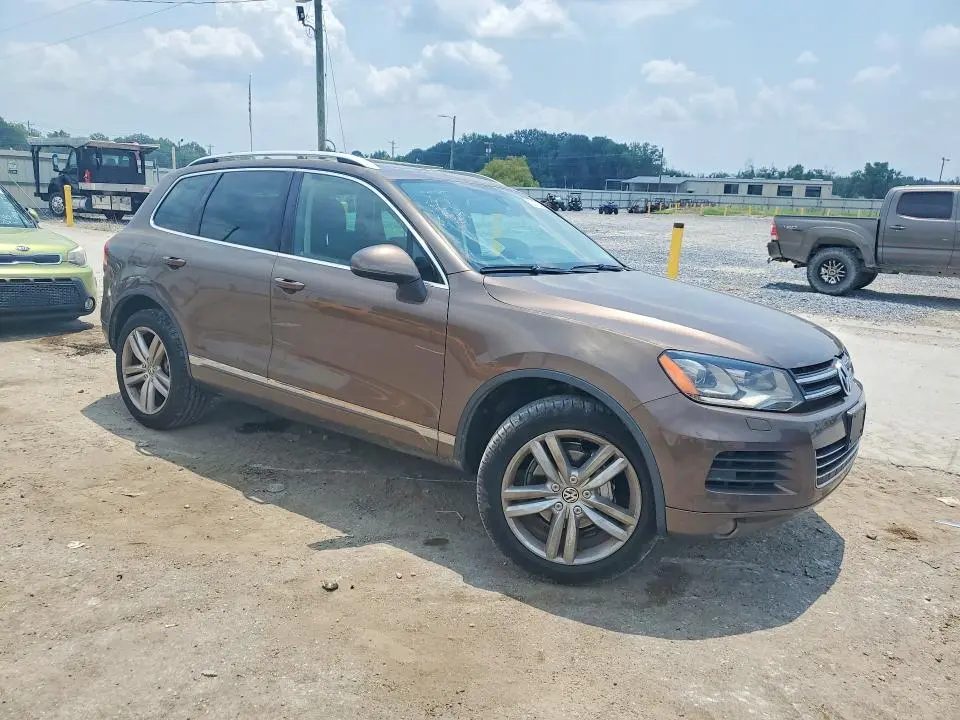 2011 VOLKSWAGEN TOUAREG V6 TDI  
