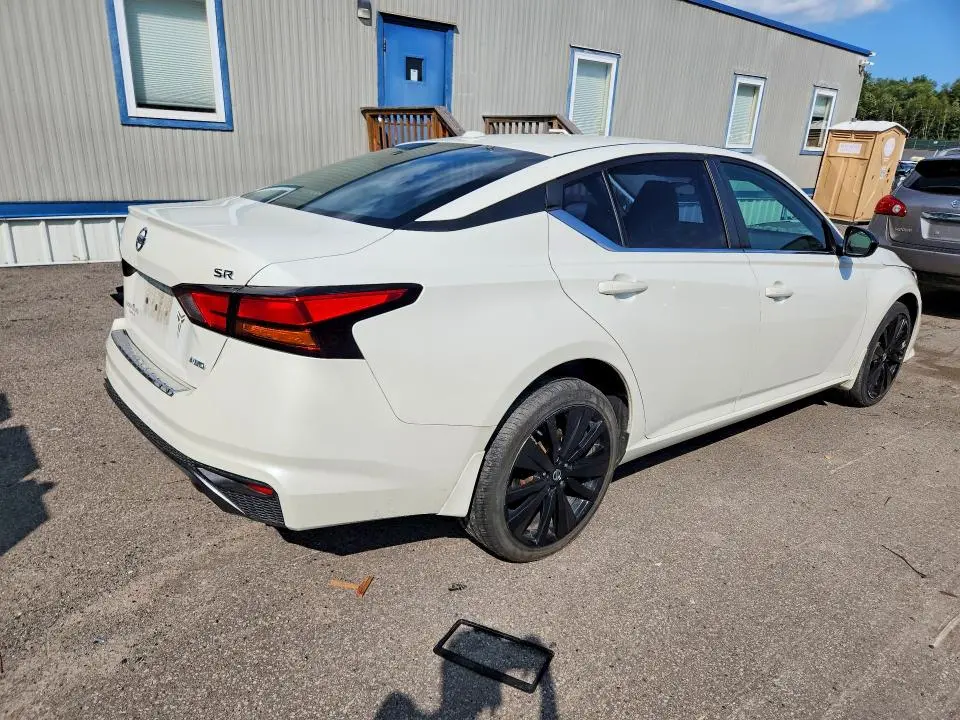 2019 NISSAN ALTIMA SR  