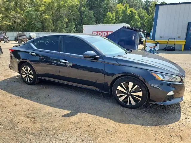 2022 NISSAN ALTIMA SV  