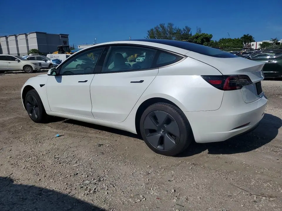 2021 TESLA MODEL 3   