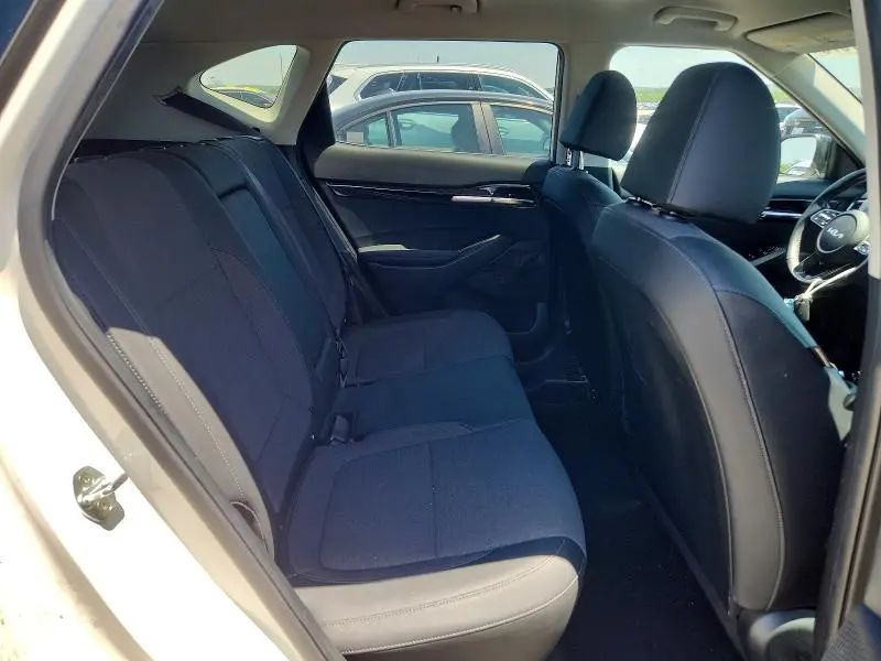 2022 KIA SELTOS S  