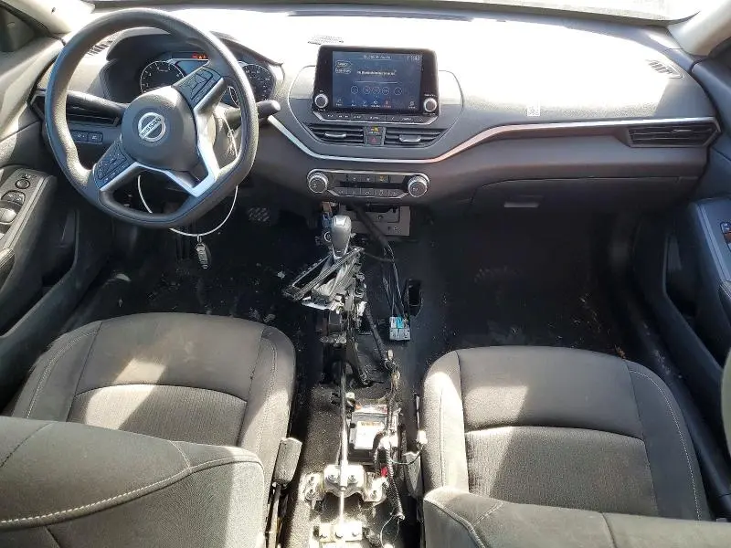 2022 NISSAN ALTIMA SV  