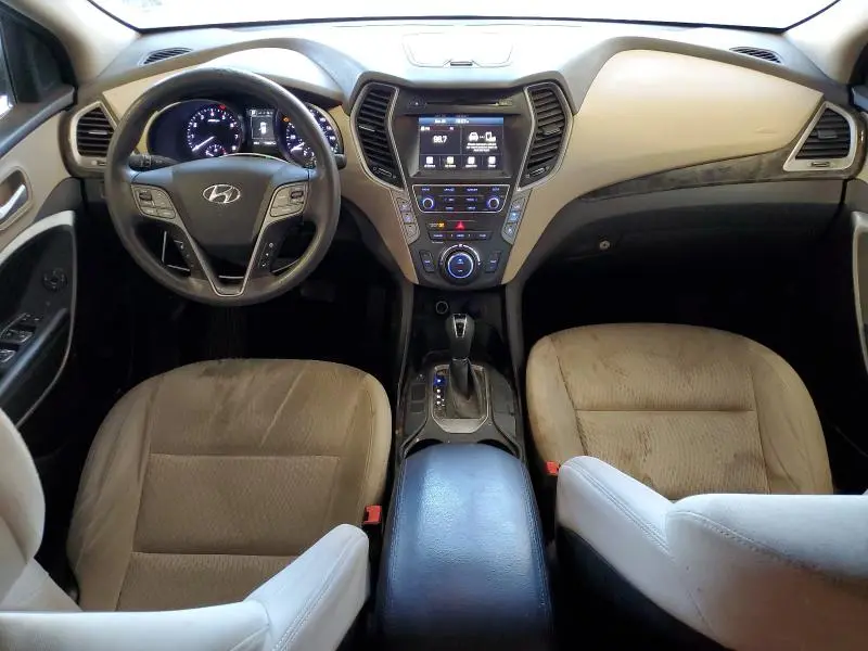 2017 HYUNDAI SANTA FE SE  