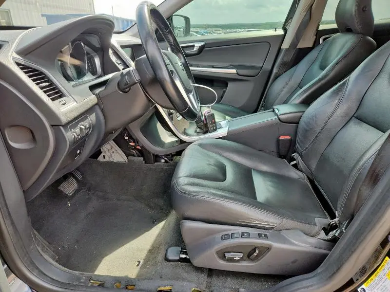 2015 VOLVO XC60 T5 PREMIER  