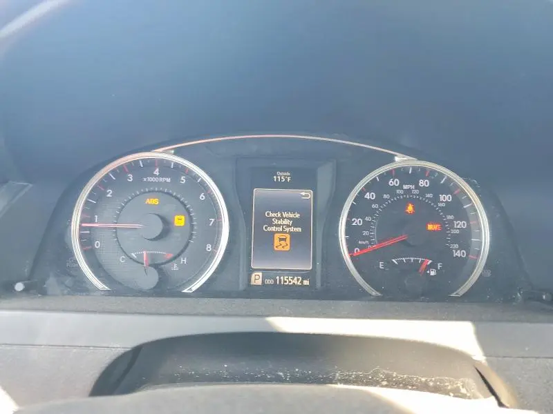 2015 TOYOTA CAMRY SE  