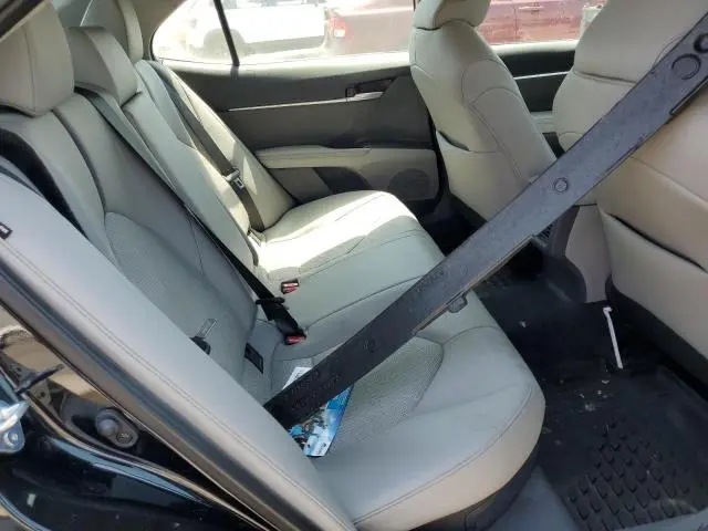 2024 TOYOTA CAMRY XLE  