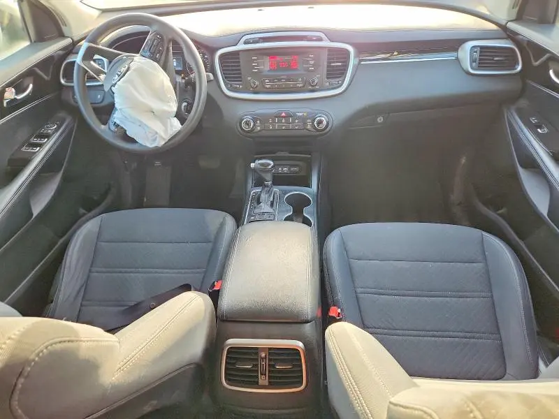 2017 KIA SORENTO L  