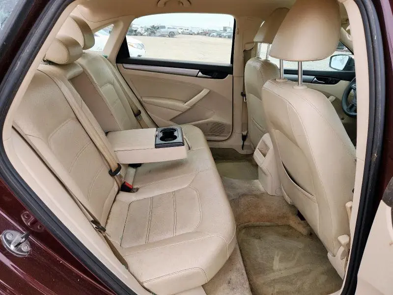 2013 VOLKSWAGEN PASSAT S  