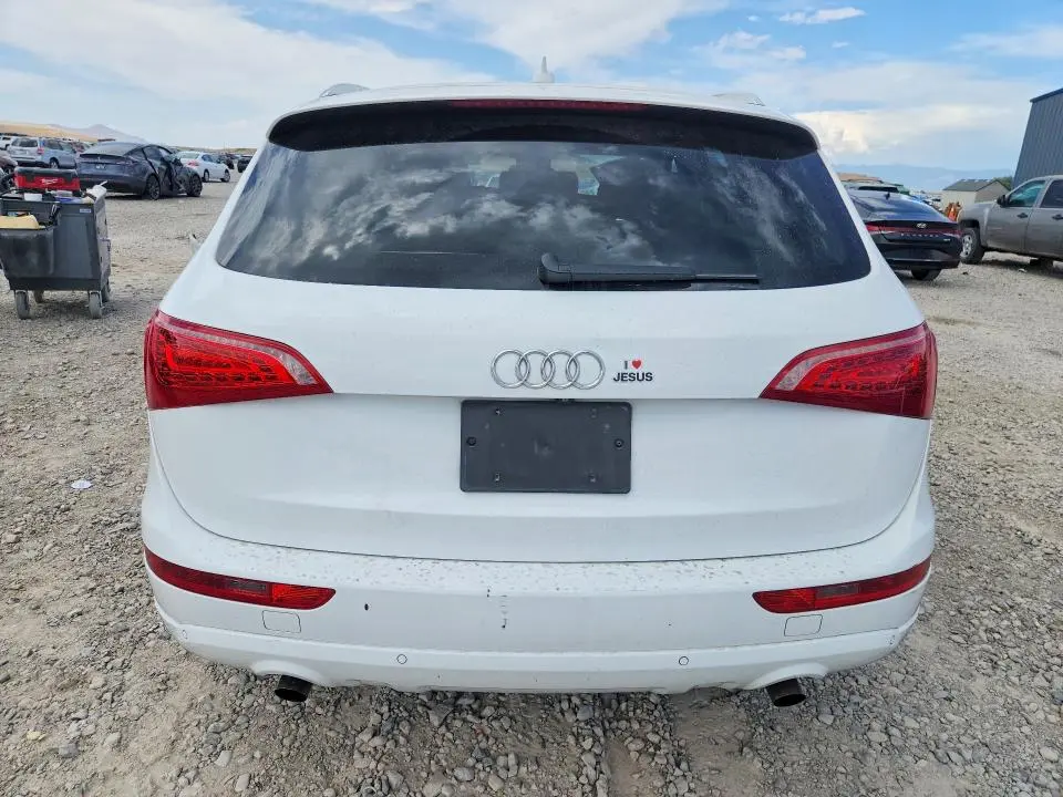 2011 AUDI Q5 PREMIUM PLUS  