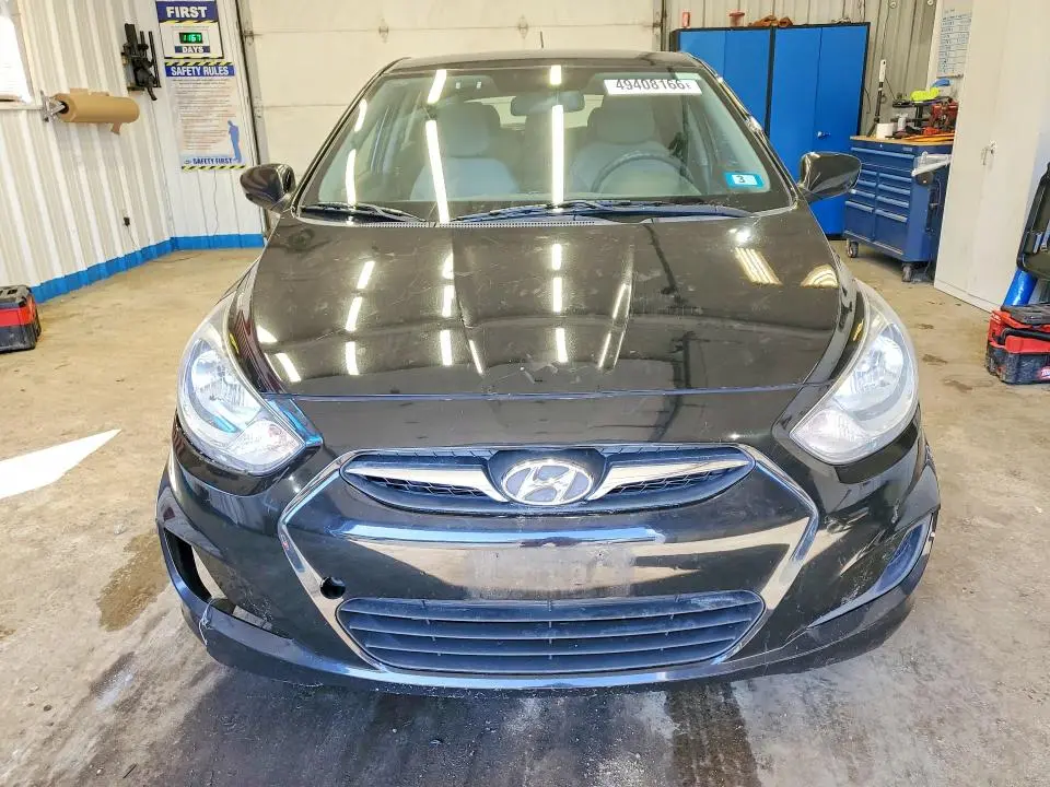 2013 HYUNDAI ACCENT GS  