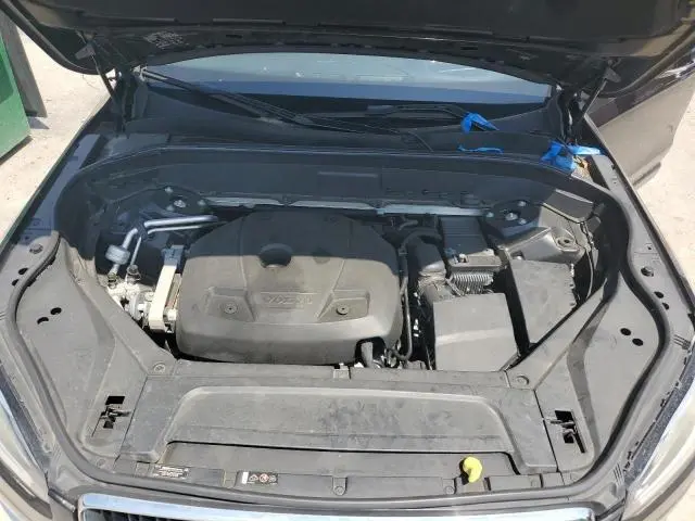 2016 VOLVO XC90 T6  