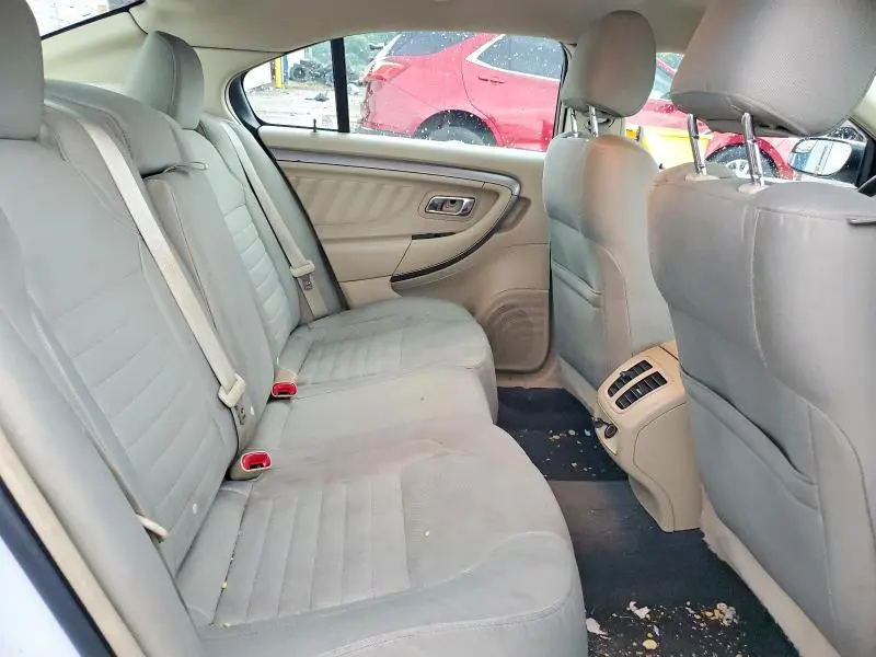 2013 FORD TAURUS SE  