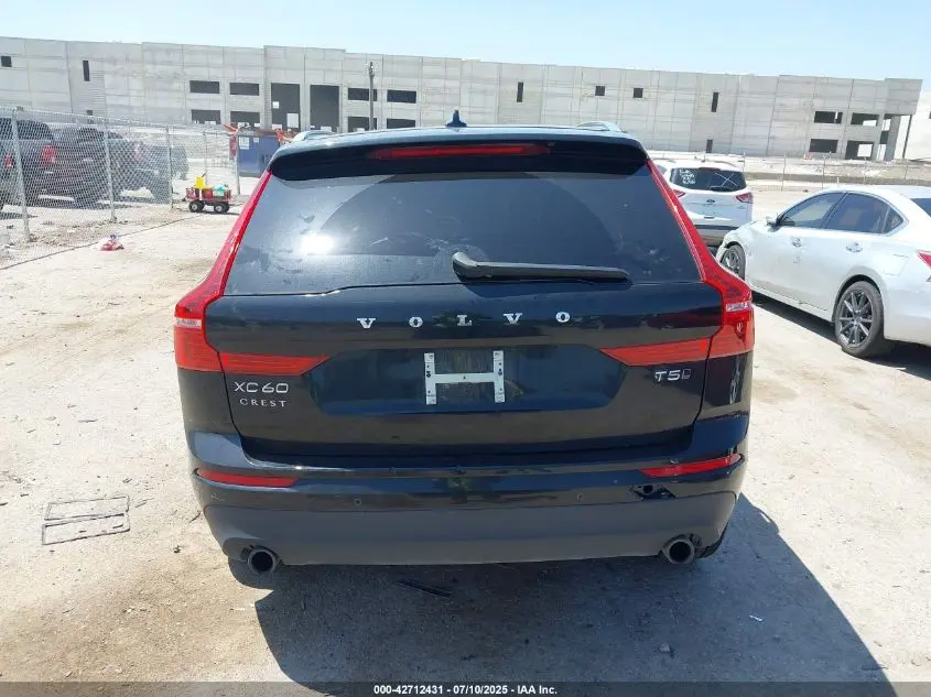 2018 VOLVO XC60 T5 MOMENTUM