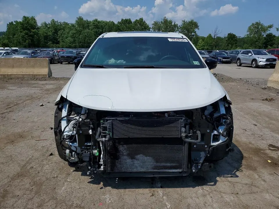 2023 CHRYSLER PACIFICA HYBRID LIMITED  
