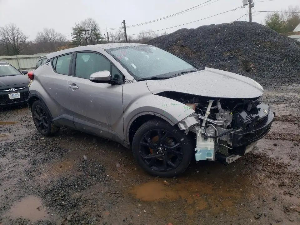 2018 TOYOTA C-HR XLE PREMIUM  