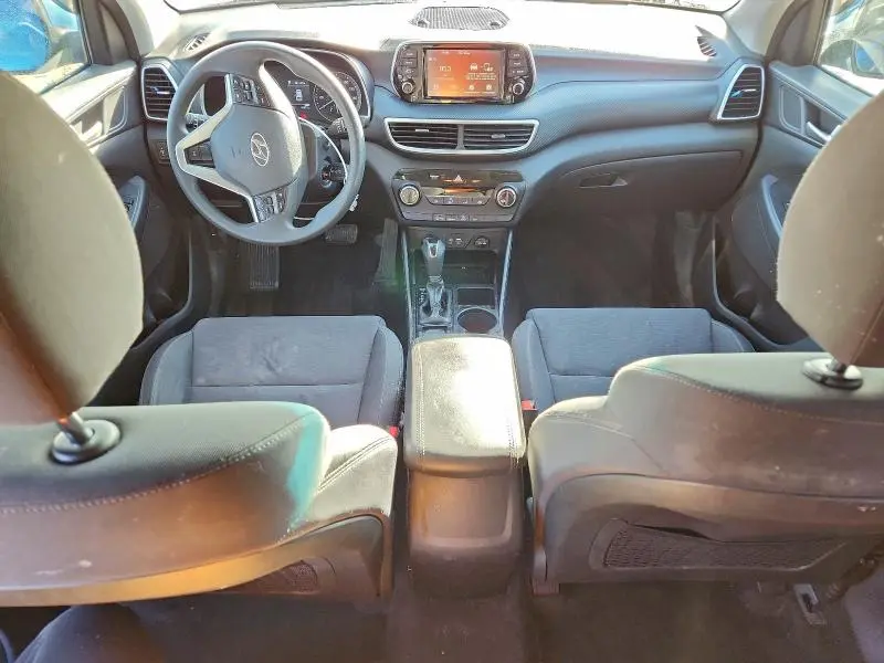 2021 HYUNDAI TUCSON SE  