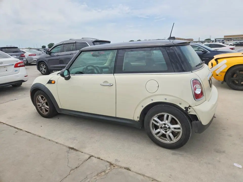 2013 MINI COOPER   
