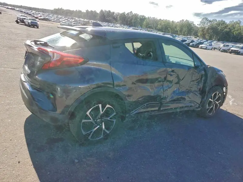 2020 TOYOTA C-HR XLE  