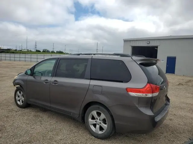 2011 TOYOTA SIENNA LE  