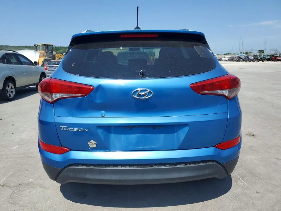 2016 HYUNDAI TUCSON SE  