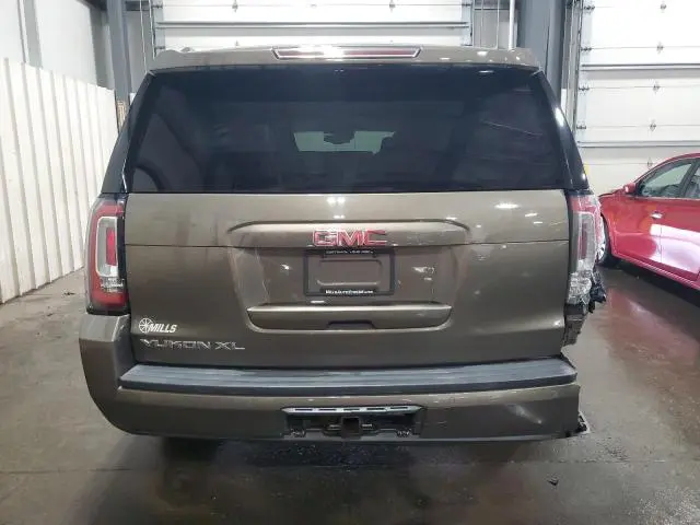 2016 GMC YUKON XL K1500 SLE