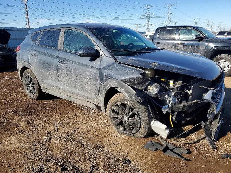 2020 HYUNDAI TUCSON SE  