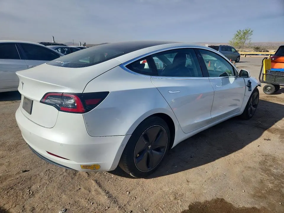 2020 TESLA MODEL 3   