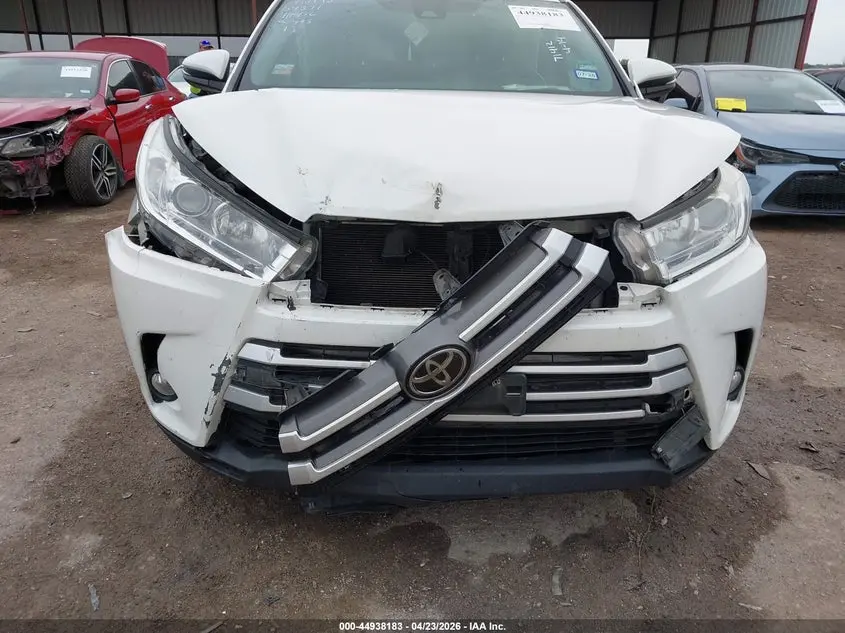 2019 TOYOTA HIGHLANDER LE PLUS