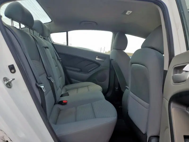 2017 KIA FORTE LX  