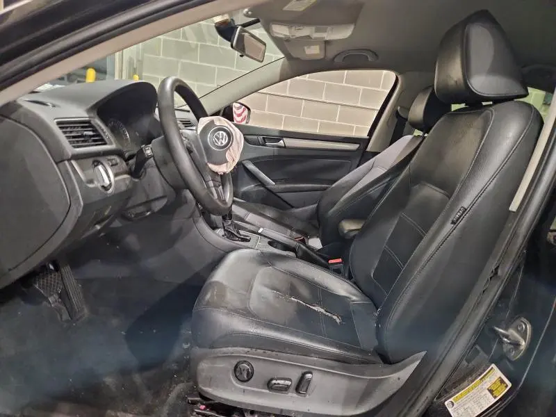 2013 VOLKSWAGEN PASSAT S  