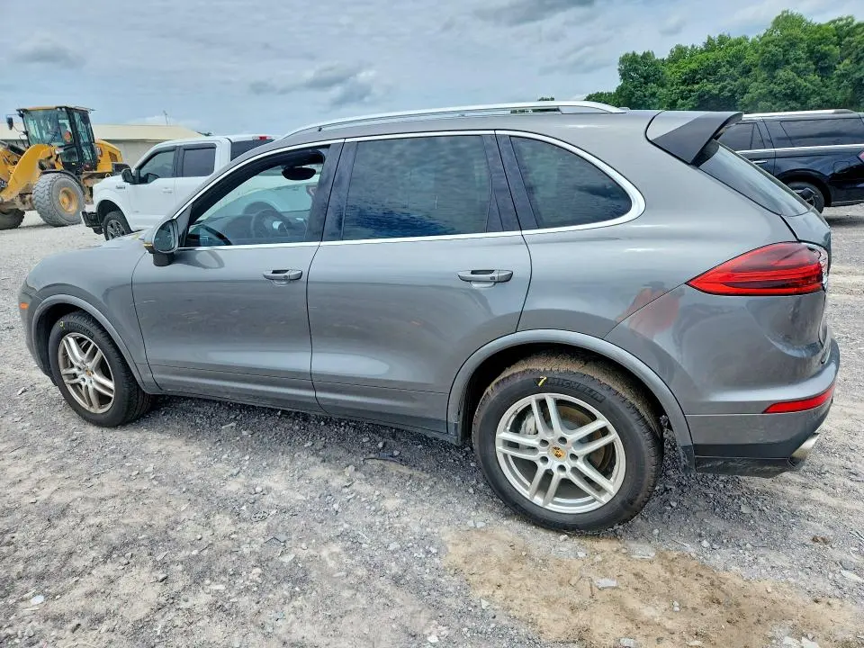 2017 PORSCHE CAYENNE S  