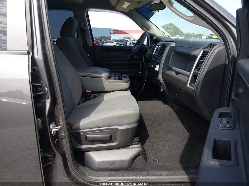 2017 RAM 1500 TRADESMAN  4X2 6'4 BOX