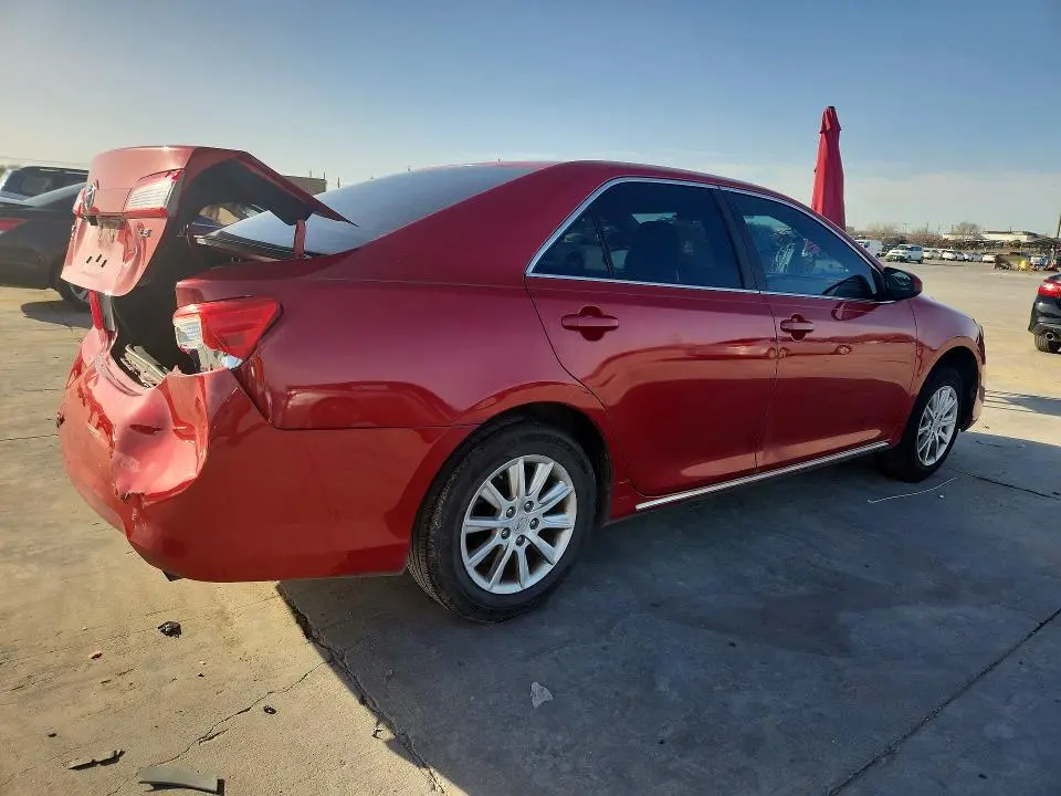 2012 TOYOTA CAMRY LE  
