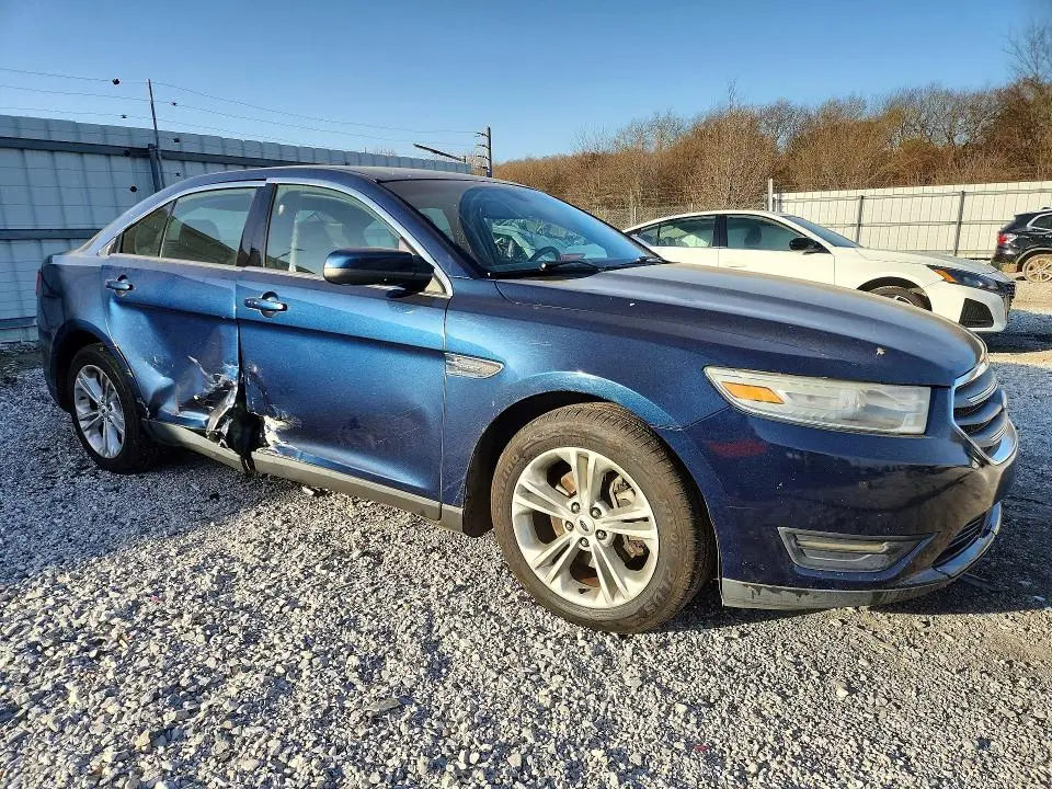 2017 FORD TAURUS SEL  