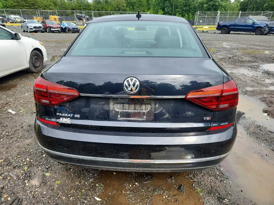 2017 VOLKSWAGEN PASSAT SE  