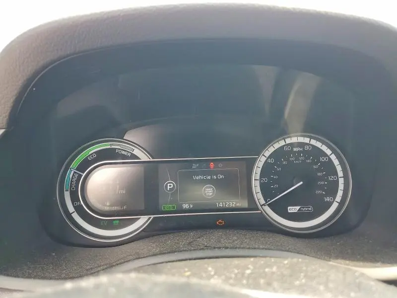 2017 KIA NIRO LX  