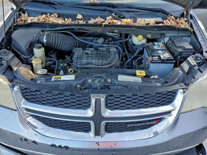 2013 DODGE GRAND CARAVAN SE  