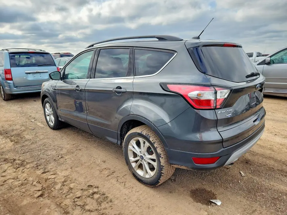 2018 FORD ESCAPE SE  