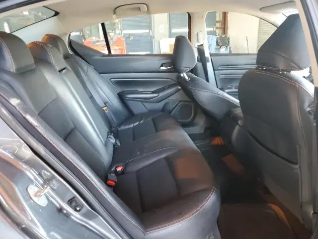 2021 NISSAN ALTIMA SR