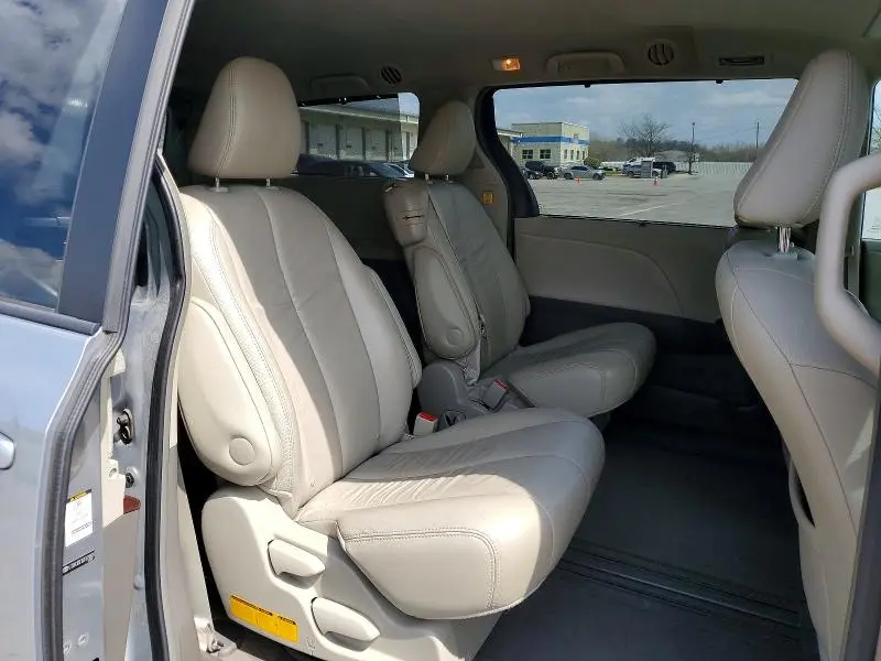 2011 TOYOTA SIENNA XLE 8-PASSENGER  