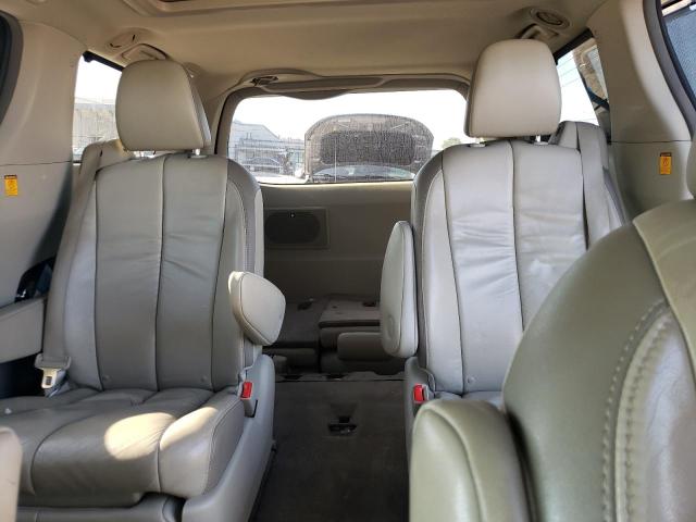 2011 TOYOTA SIENNA XLE