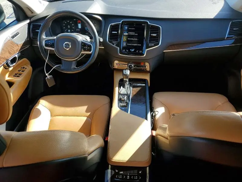 2016 VOLVO XC90 T6  