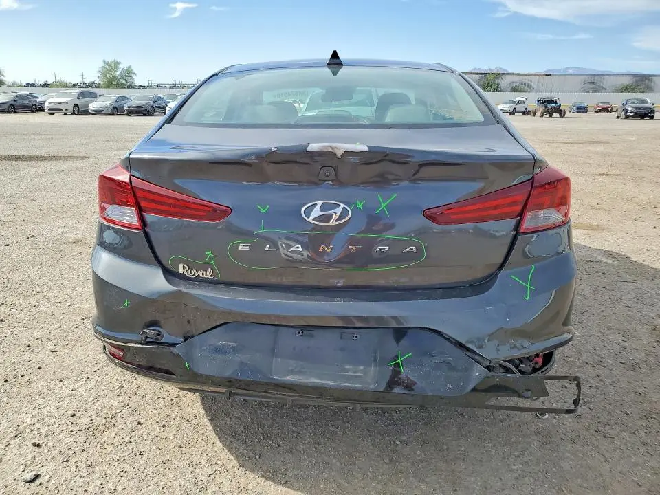2020 HYUNDAI ELANTRA SEL  