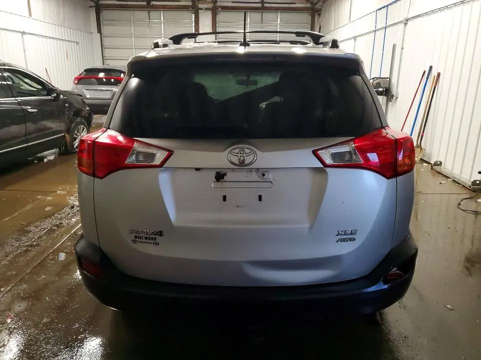2014 TOYOTA RAV4 XLE  