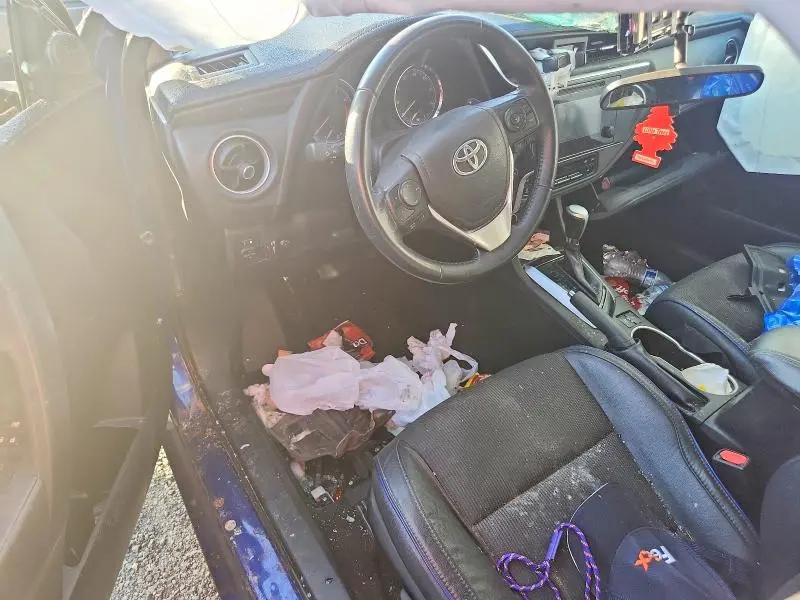 2019 TOYOTA COROLLA SE  